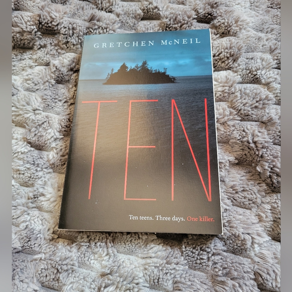 🌼B2G1🌼 Ten by Gretchen McNeil Trade Paperback Book